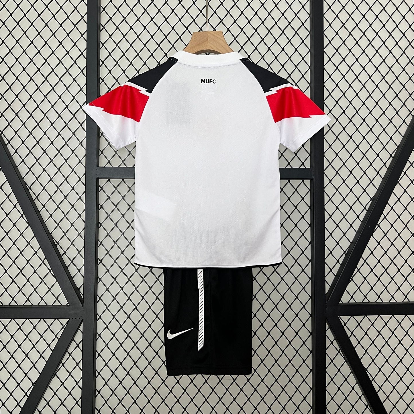 Kit Kids Retro Manchester United Away Jersey 2011/12