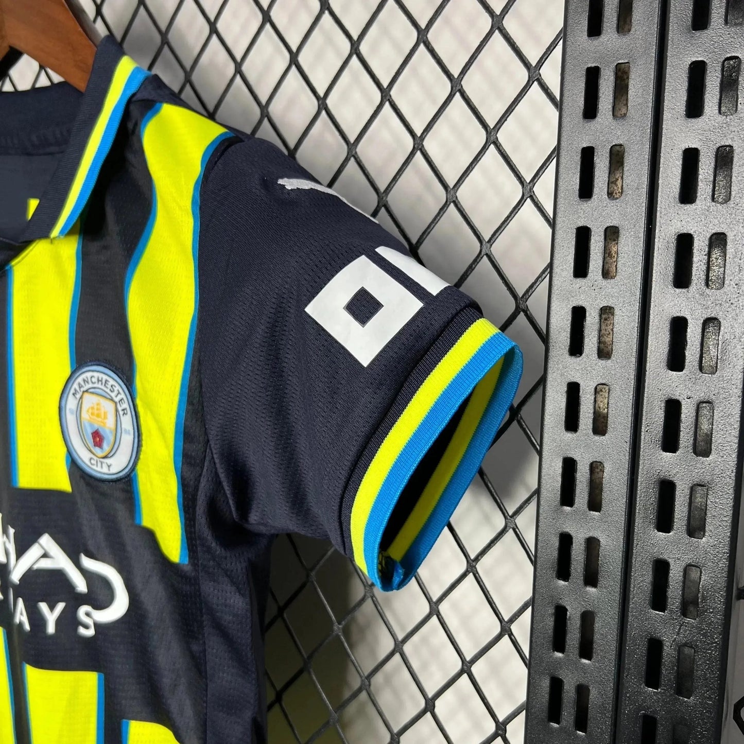 Away 24/25 Kids Shirt Kit 7