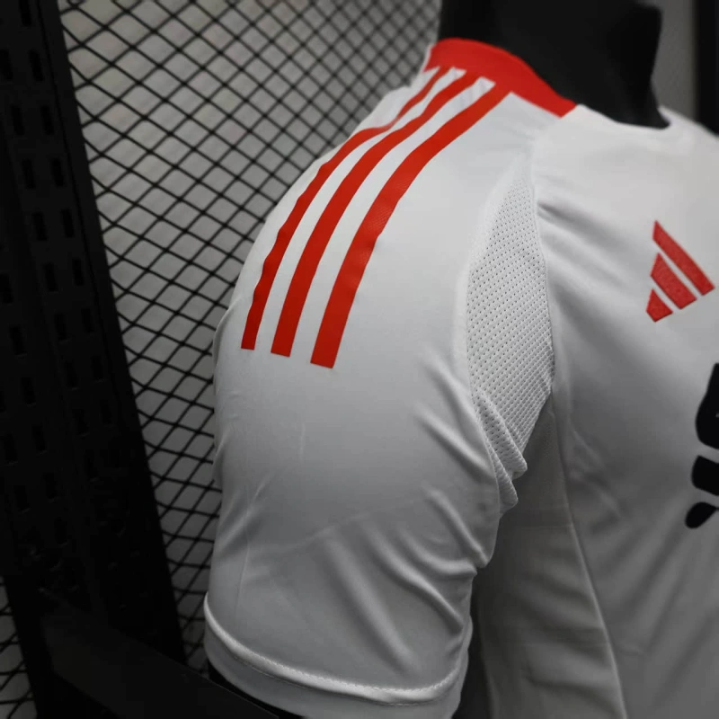 25/26 Liverpool Away - Authentic Player [Slim Fit] Player [Slim Fit] Player [Slim Fit] Player - Slim Fit