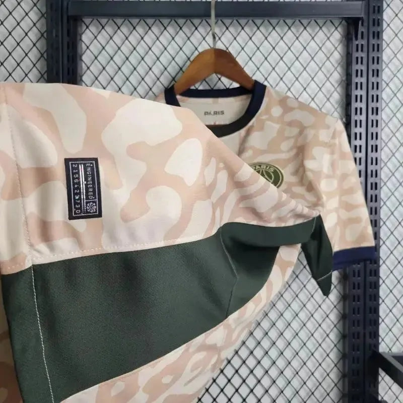 4 23/24 Away Men’s Shirt 8
