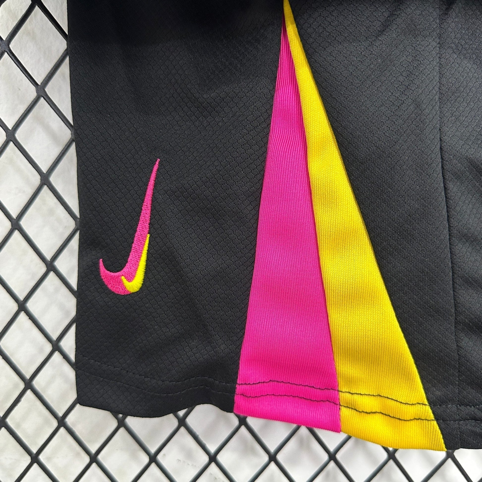 Away 24/25 Kids Shirt Kit 8