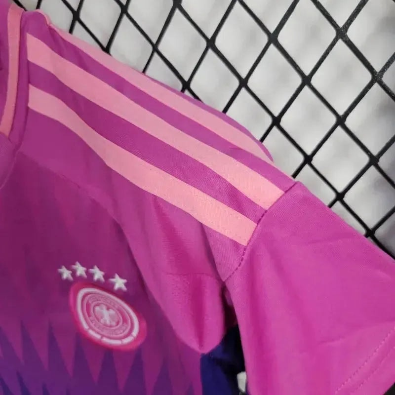 Away 24/25 Kids Shirt Kit 7