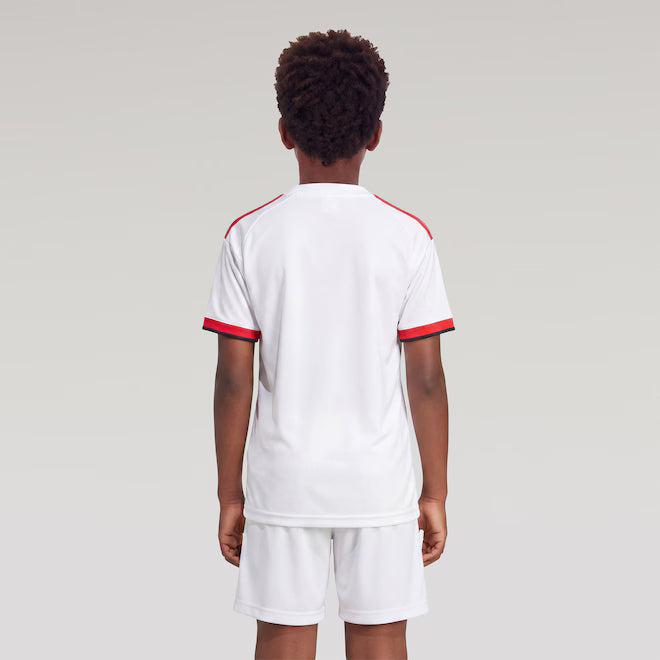 Away 2027 Kids Kit 2