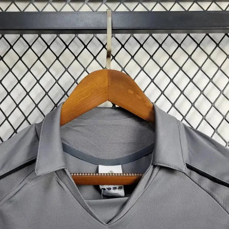 II 2005/06 Retro Away Shirt 6