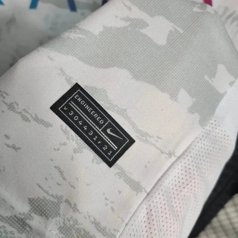 Third 23/24 Men’s Shirt 8